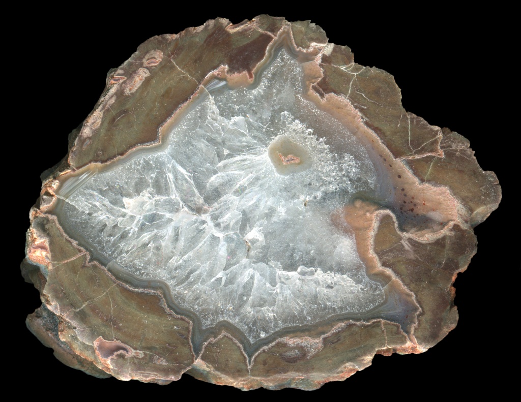 Horizon Thunderegg with Crystal